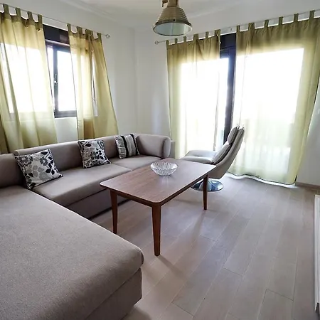 Bay Breeze Apartament