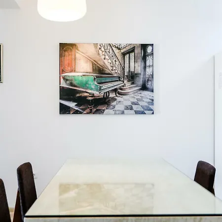 Bay Breeze Apartament *