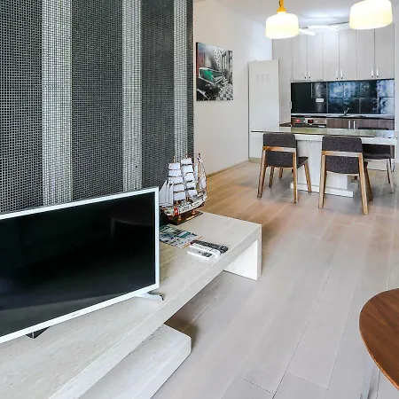 Bay Breeze Apartament Budva