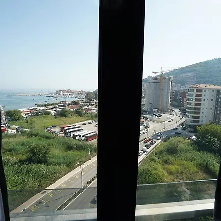 Bay Breeze Apartment