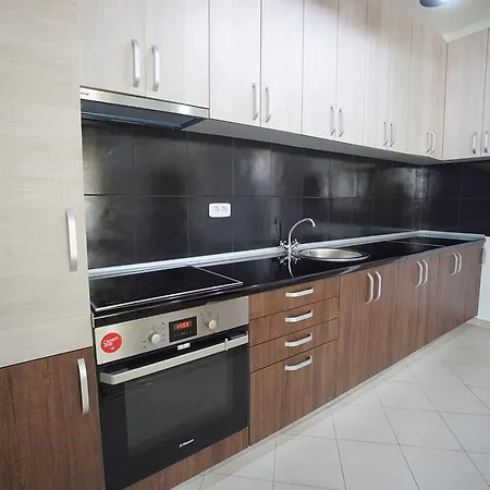 Bay Breeze Apartment