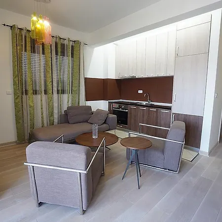Bay Breeze Apartment Budva